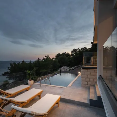 Villa White House *