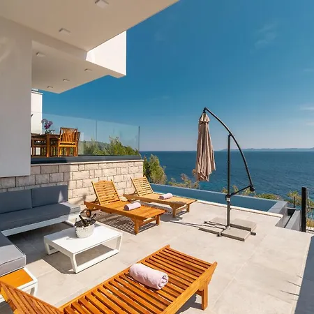 White House Villa