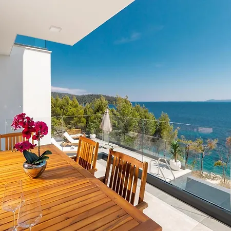 Villa White House *